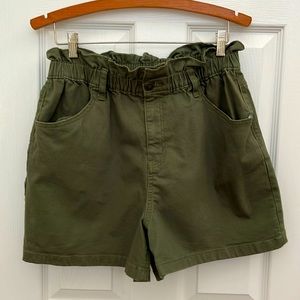 Time and Tru Olive Green Elastic Waist Belted Shorts Size 12